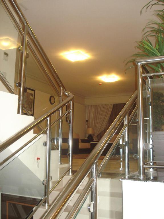 Al Tayyar Suites & Hotel Apartments - Riade Quarto foto