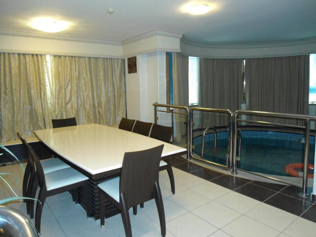 Al Tayyar Suites & Hotel Apartments - Riade Quarto foto